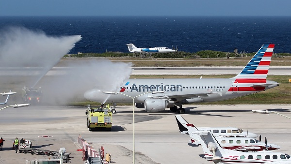 American Airlines ku ruta nobo for di Charlotte pa Kòrsou