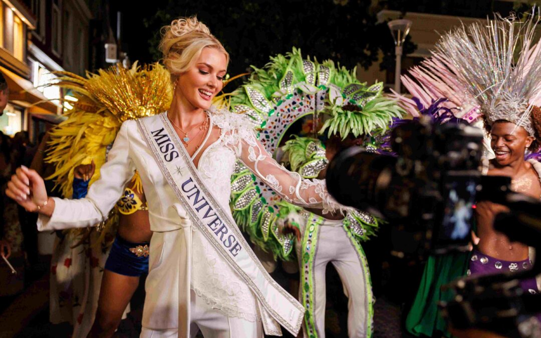 Miss Universe 2024 Victoria Kjaer Theilvig di bishita na Kòrsou