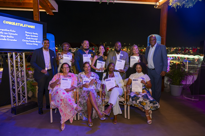 Un total di 9 ‘Tourist Guide Trainers’ nobo a keda sertifiká