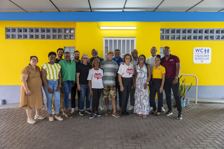 Baño públiko bou di viadùkt Otrobanda ta habrí bèk